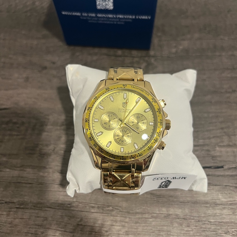 Montres Prestige X Invicta Men’s Watch - 44.5mm,
Gold